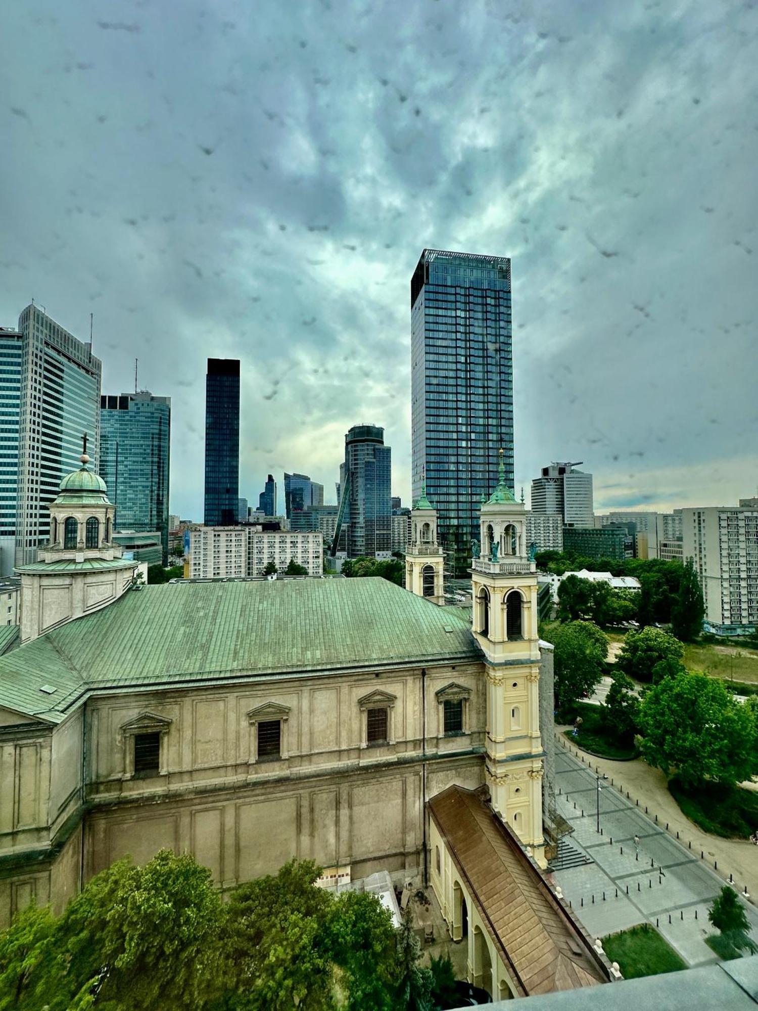 Palace 2 Wifi 600 Mbs 55'Tv Netflix Hbo 2Xmetro Appletv Varsovia Exterior foto